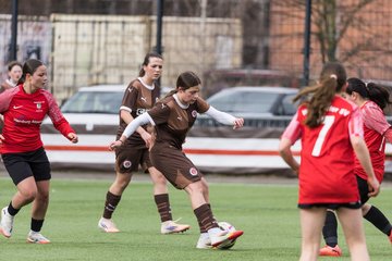 Bild 103 - wBJ FC St. Pauli - Walddoerfer SV : Ergebnis: 3:4
